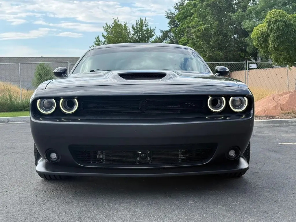 2021 Dodge Challenger R/T photo 5