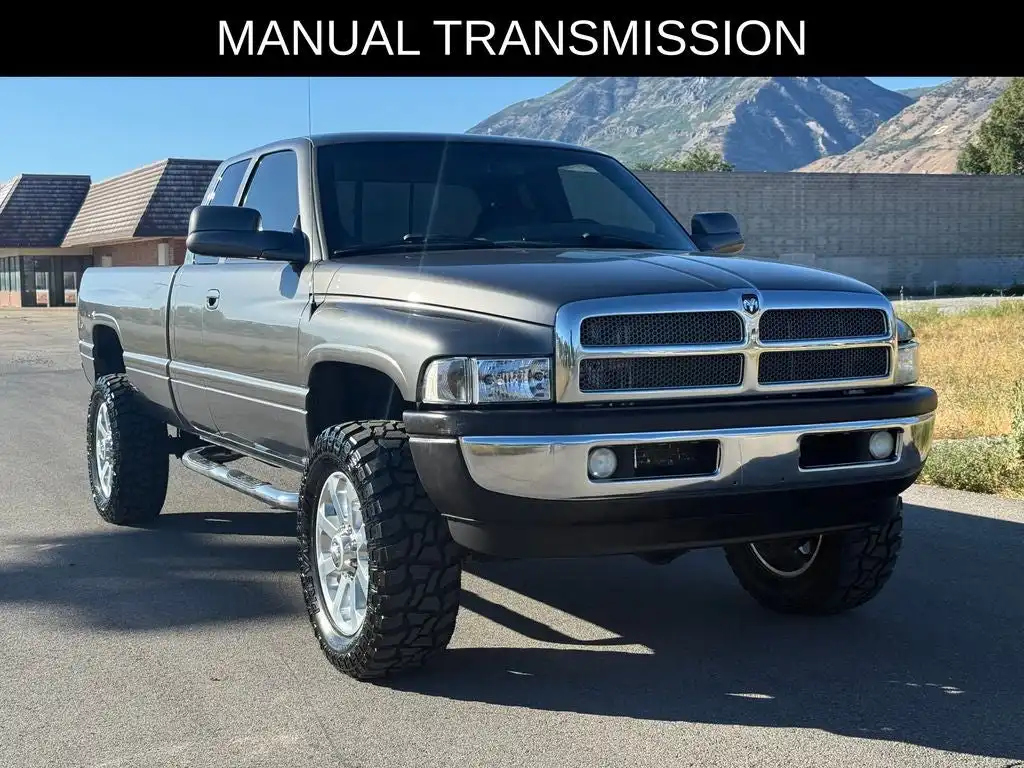 2002 Dodge Ram 2500 SLT 4X4 QUAD CAB SWB's photo