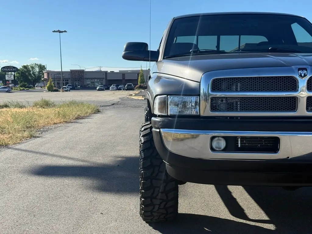 2002 Dodge Ram 2500 SLT 4X4 QUAD CAB SWB photo 4