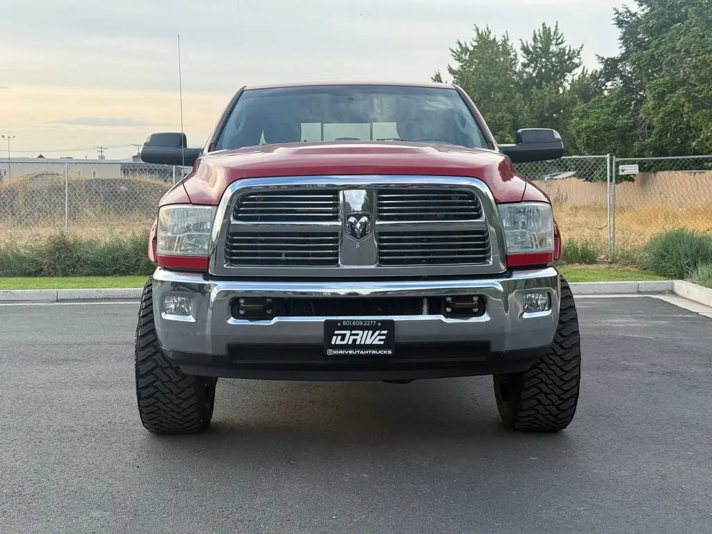 2010 RAM 2500 SLT 4X4 Crew Cab SWB photo 5