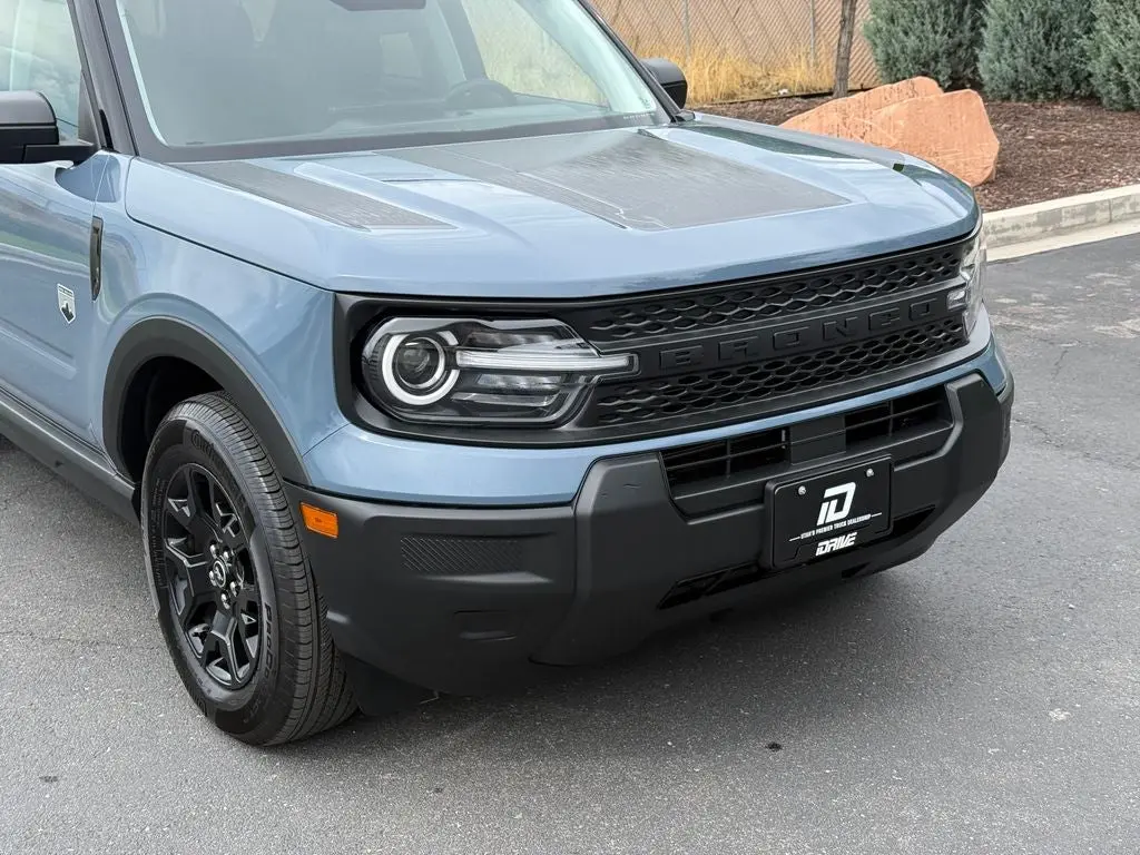 2025 Ford Bronco Sport Big Bend 4WD photo 3