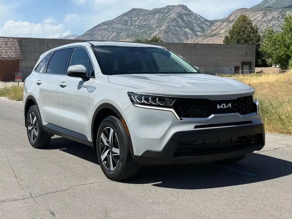 2022 Kia Sorento LX Premium AWD's photo