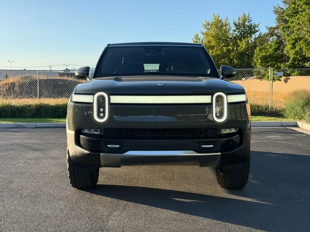 2022 Rivian R1S Launch Edition photo 5