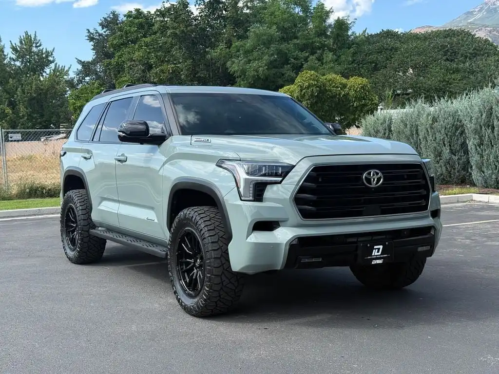 2025 Toyota Sequoia Limited 4WD i-FORCE MAX Hybrid's photo