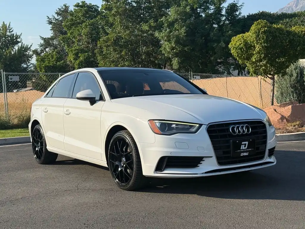 2016 Audi A3 2.0T quattro S tronic Premium's photo