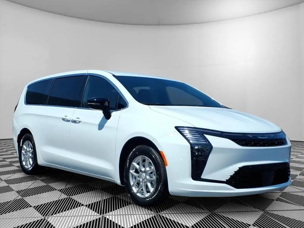 2027 Chrysler Pacifica Select photo 1