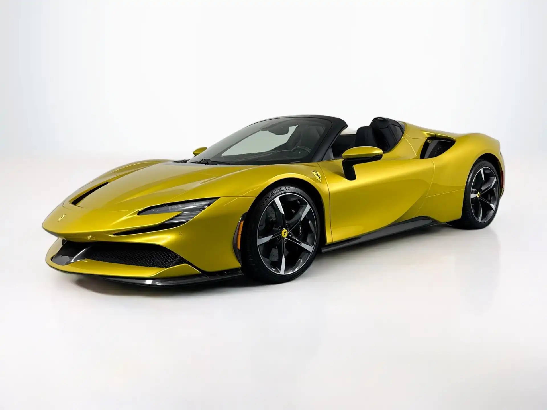 2022 Ferrari SF90 Spider's photo
