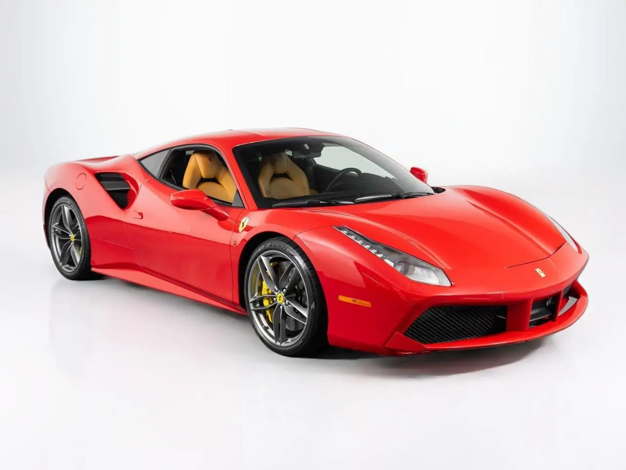 2017 Ferrari 488 Base photo 3