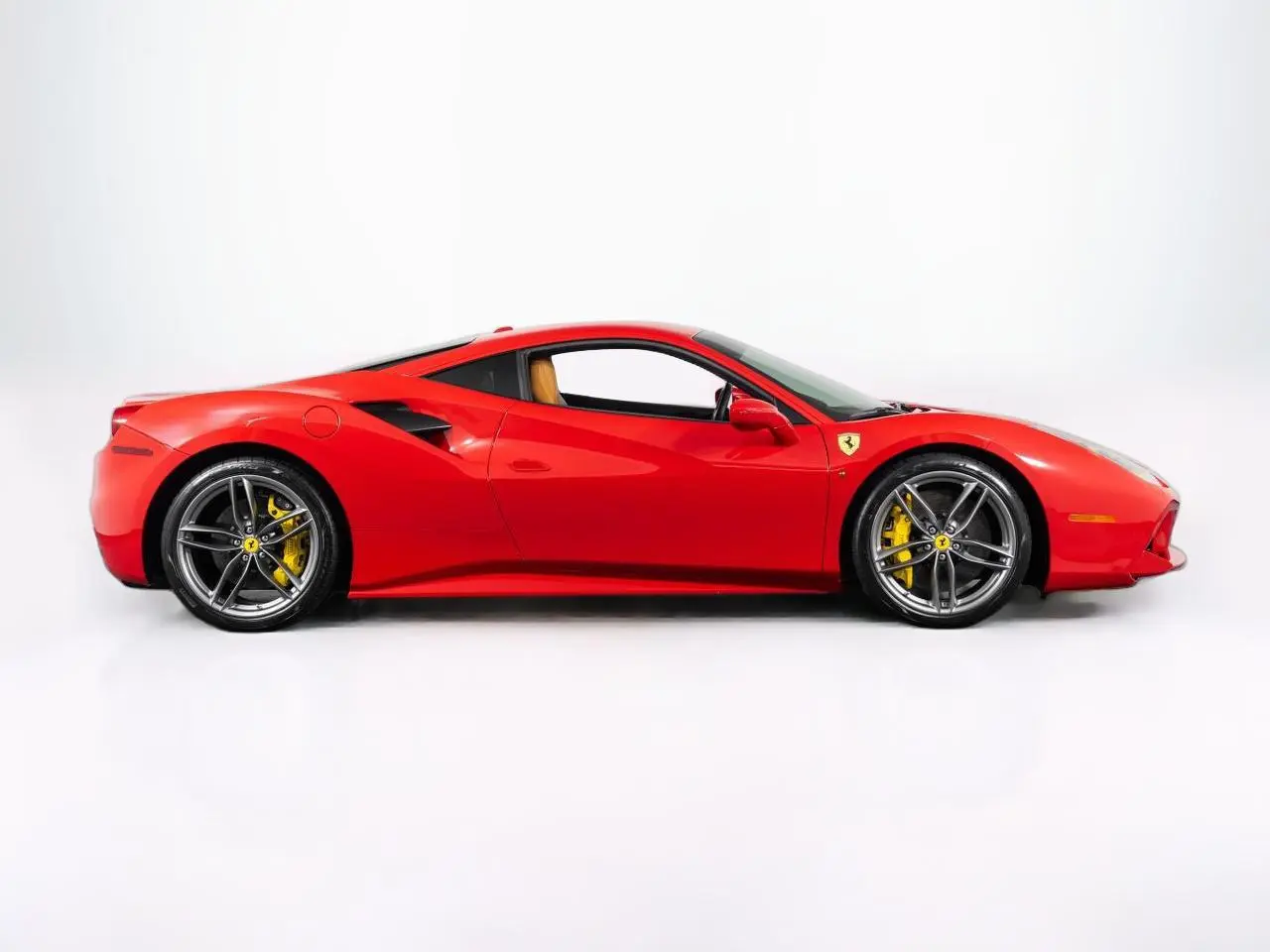 2017 Ferrari 488 Base photo 4