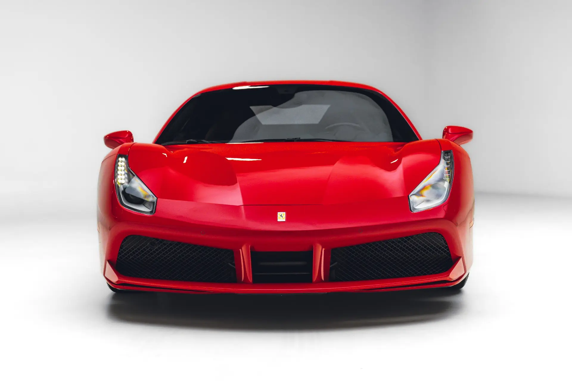 2017 Ferrari 488 Base photo 3