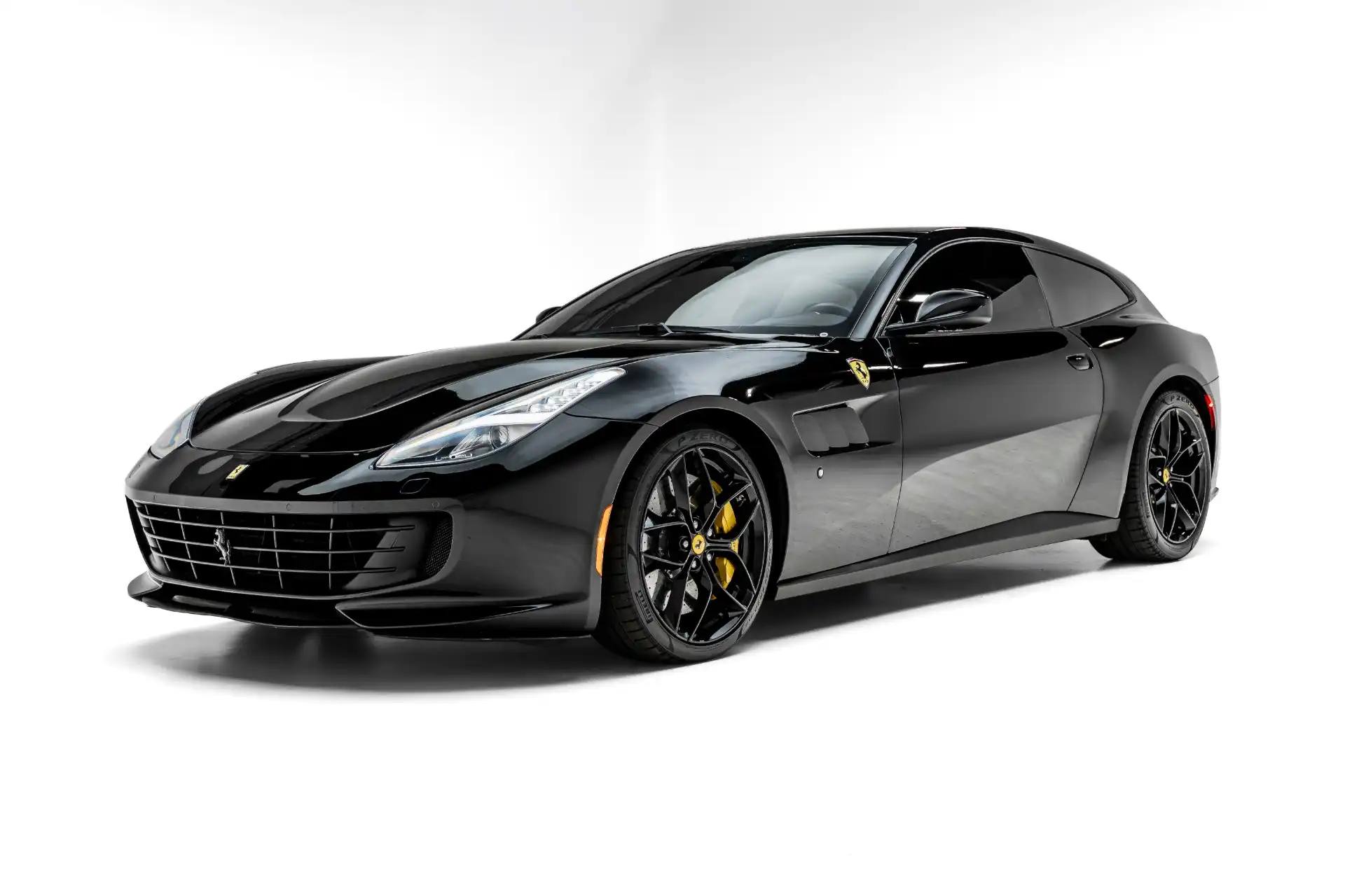 2018 Ferrari GTC4Lusso T's photo