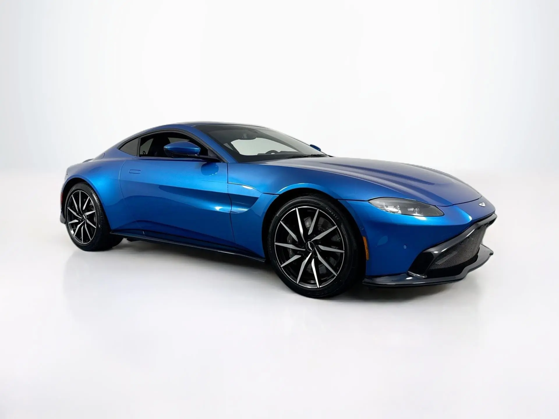 2019 Aston Martin Vantage 4.0 V8 photo 3