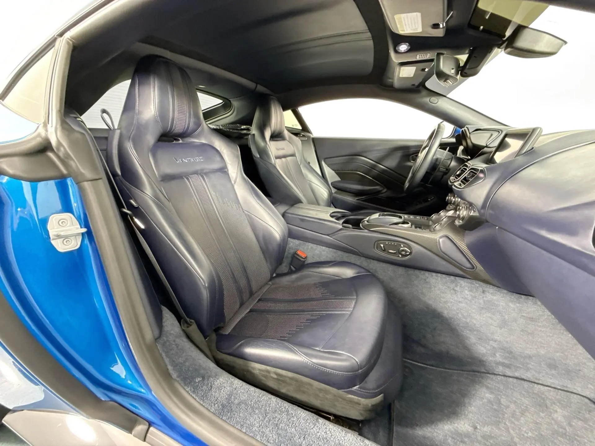 2019 Aston Martin Vantage 4.0 V8 photo 5