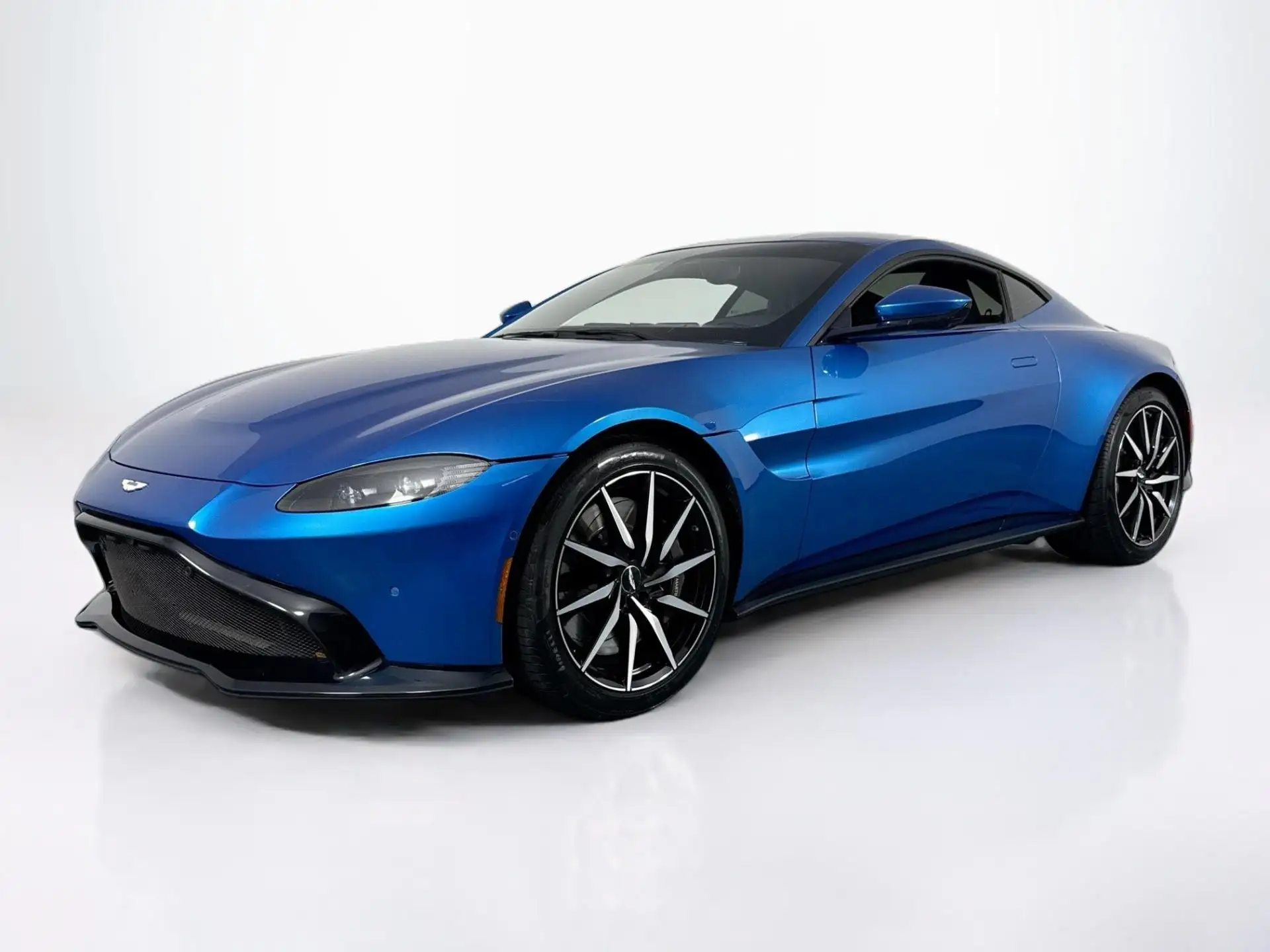 2019 Aston Martin Vantage 4.0 V8's photo