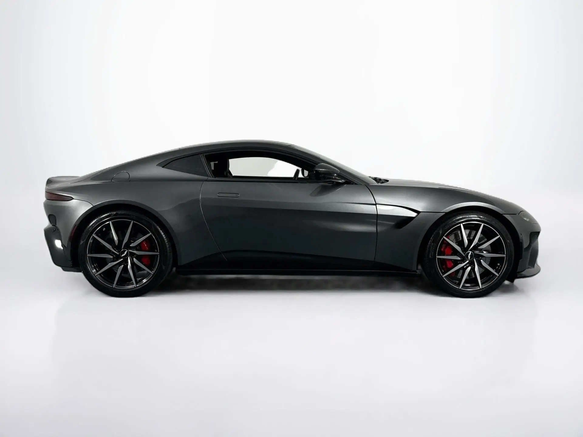 2020 Aston Martin Vantage 4.0 V8 photo 4