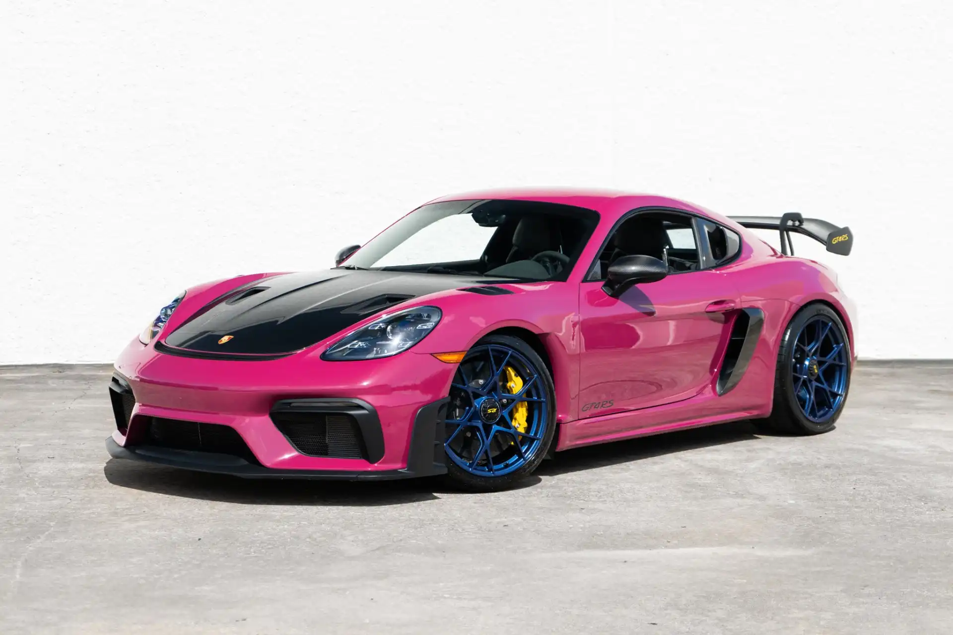 2023 Porsche 718 Cayman GT4 RS's photo
