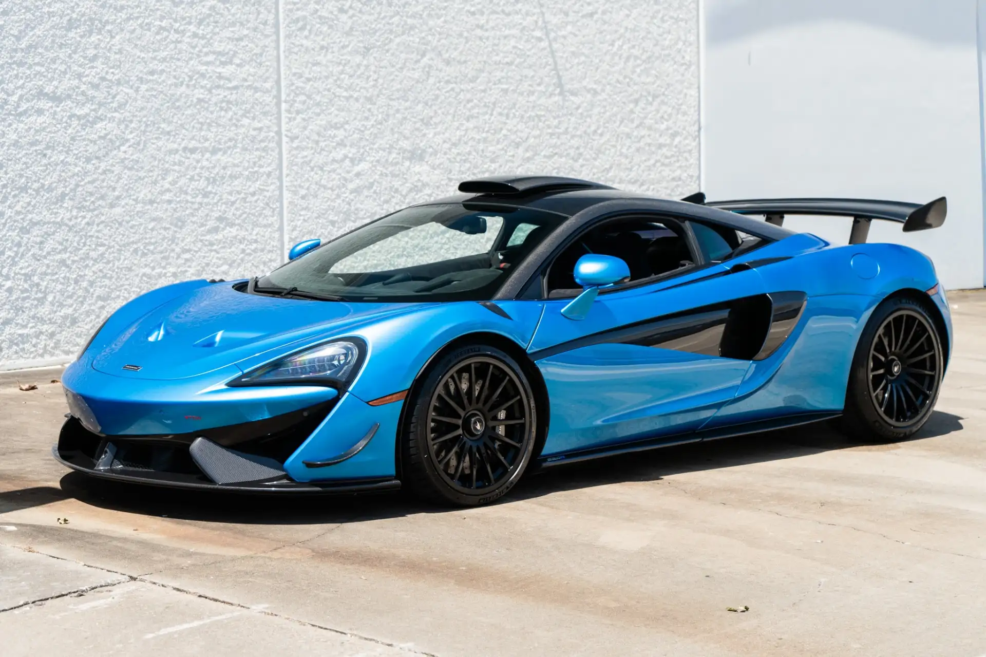2020 McLaren 620R's photo