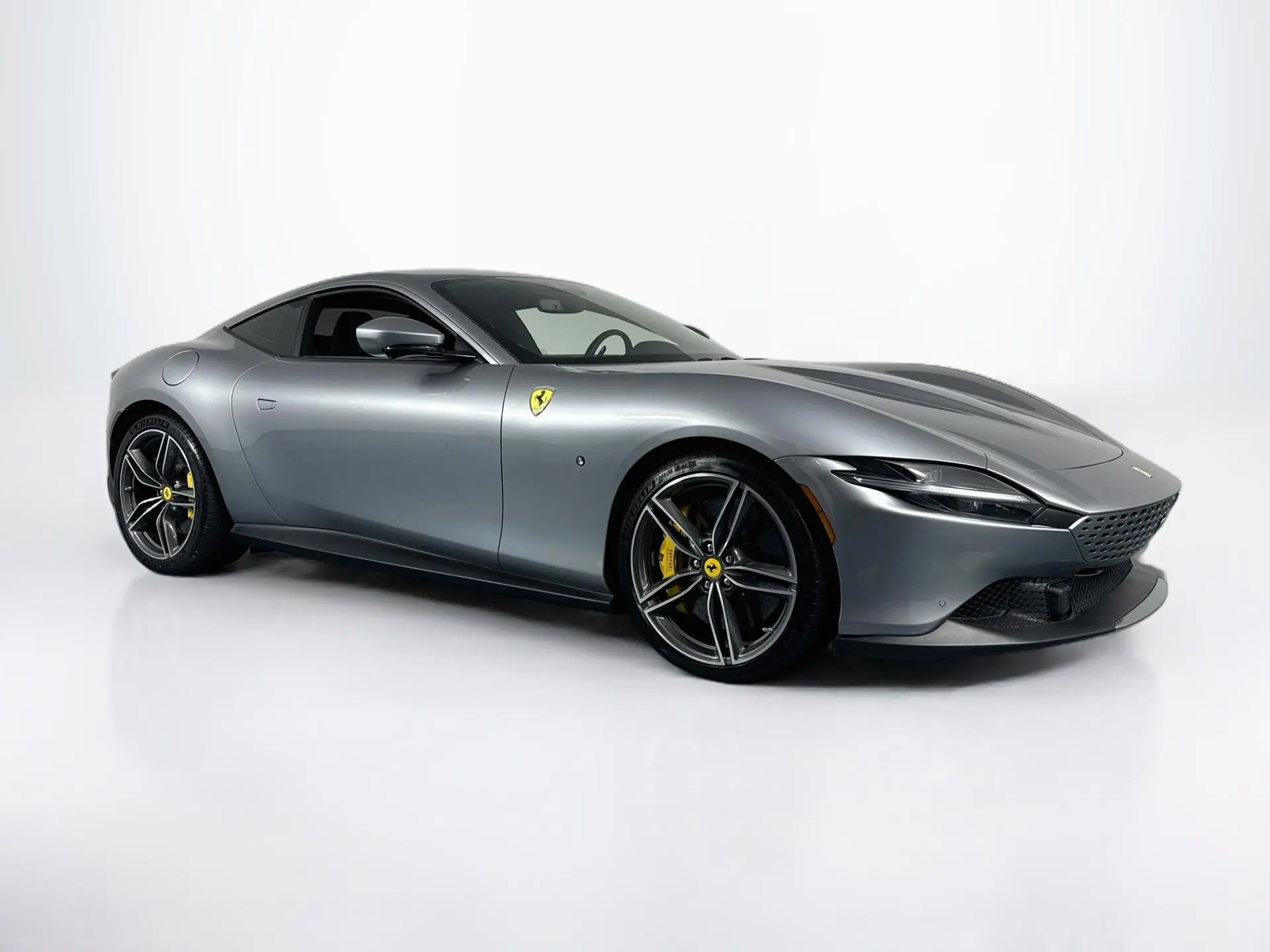2021 Ferrari Roma Base photo 3