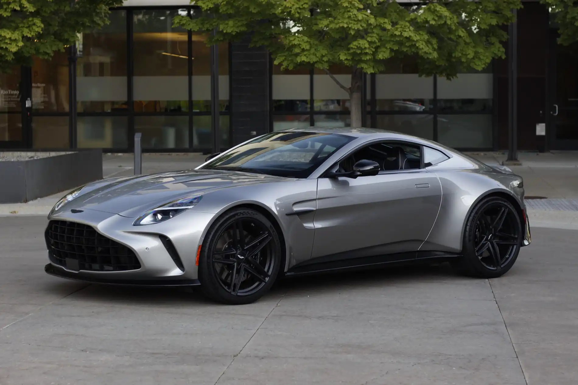 2025 Aston Martin Vantage 4.0 V8 Auto's photo