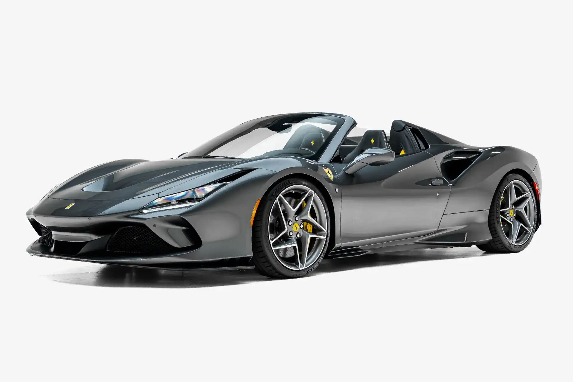 2022 Ferrari F8 Spyder's photo