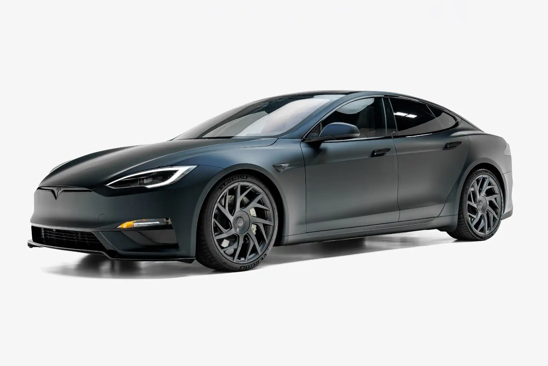 2026 Tesla Model S Plaid's photo