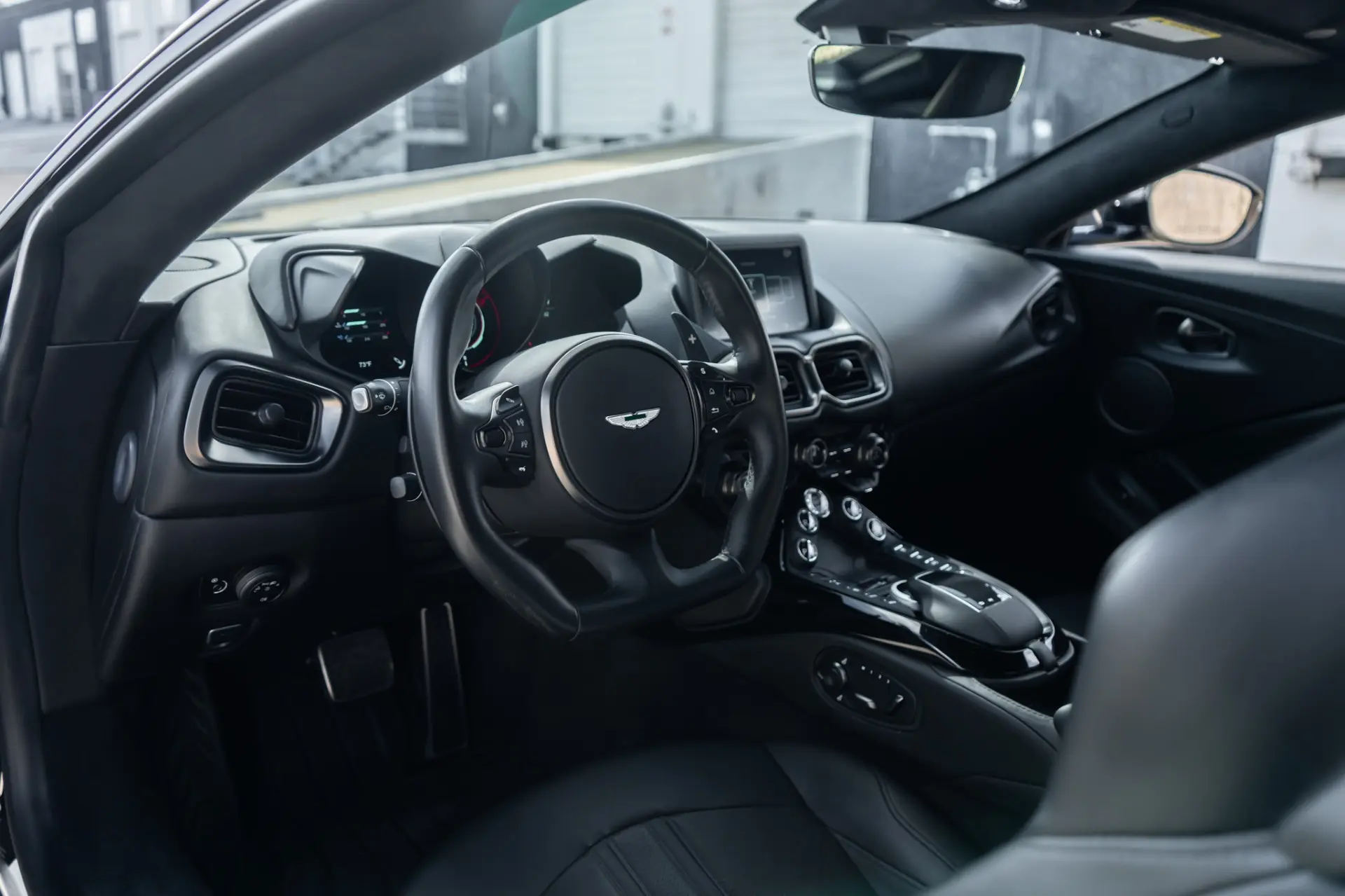 2019 Aston Martin Vantage 4.0 V8 photo 5