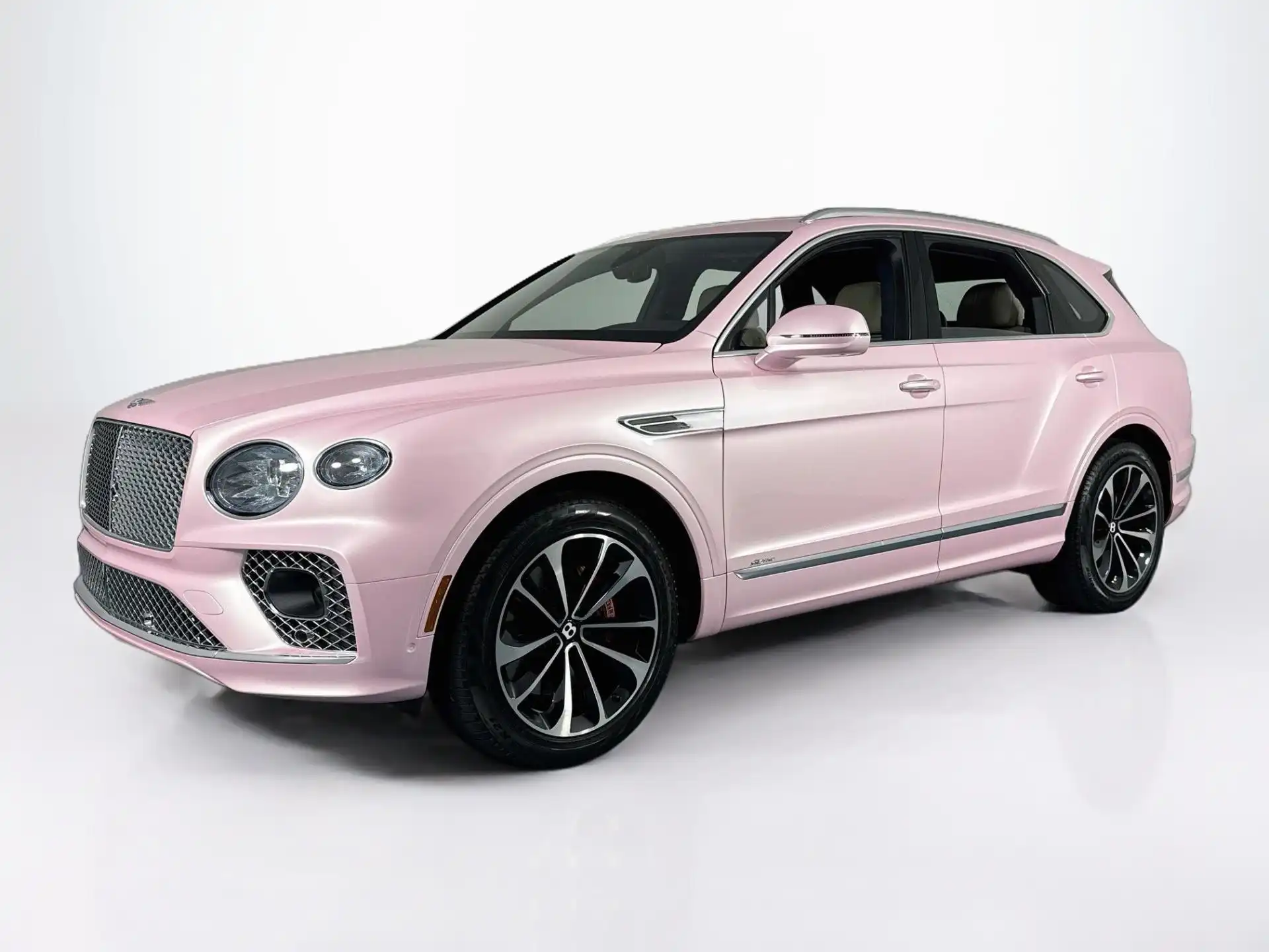 2023 Bentley Bentayga Azure's photo