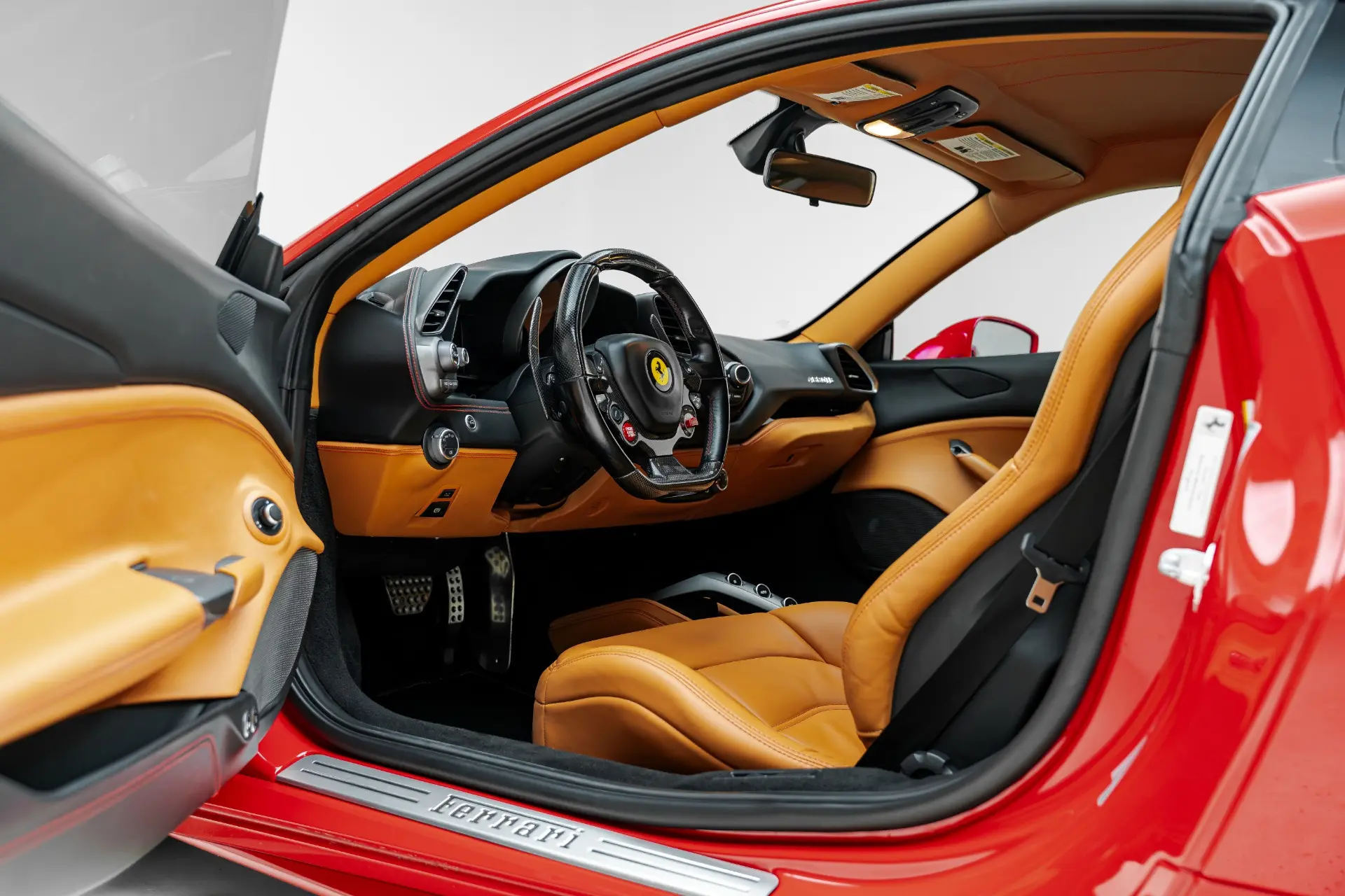 2016 Ferrari 488 Base photo 3