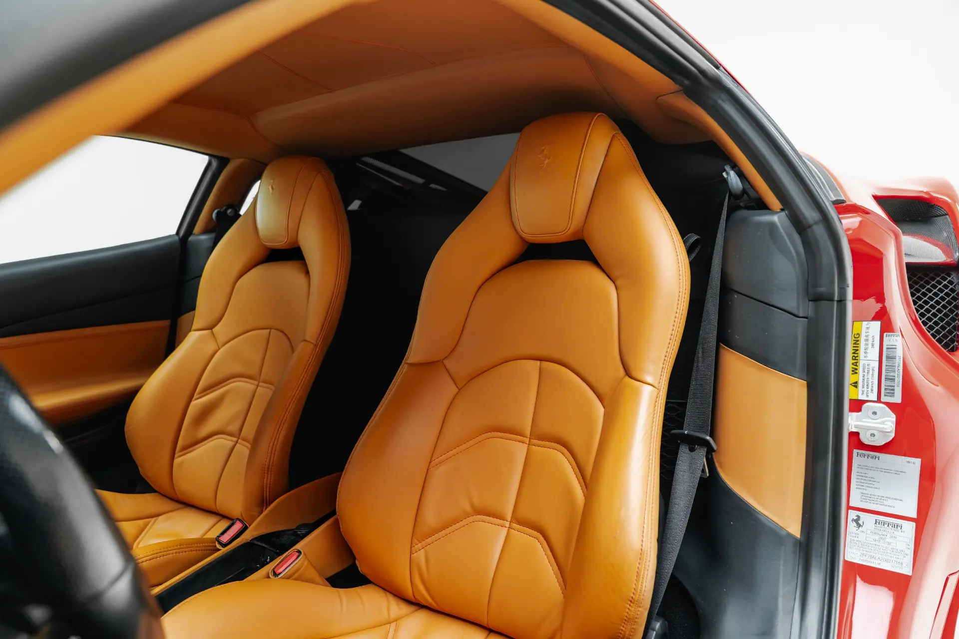 2016 Ferrari 488 Base photo 4