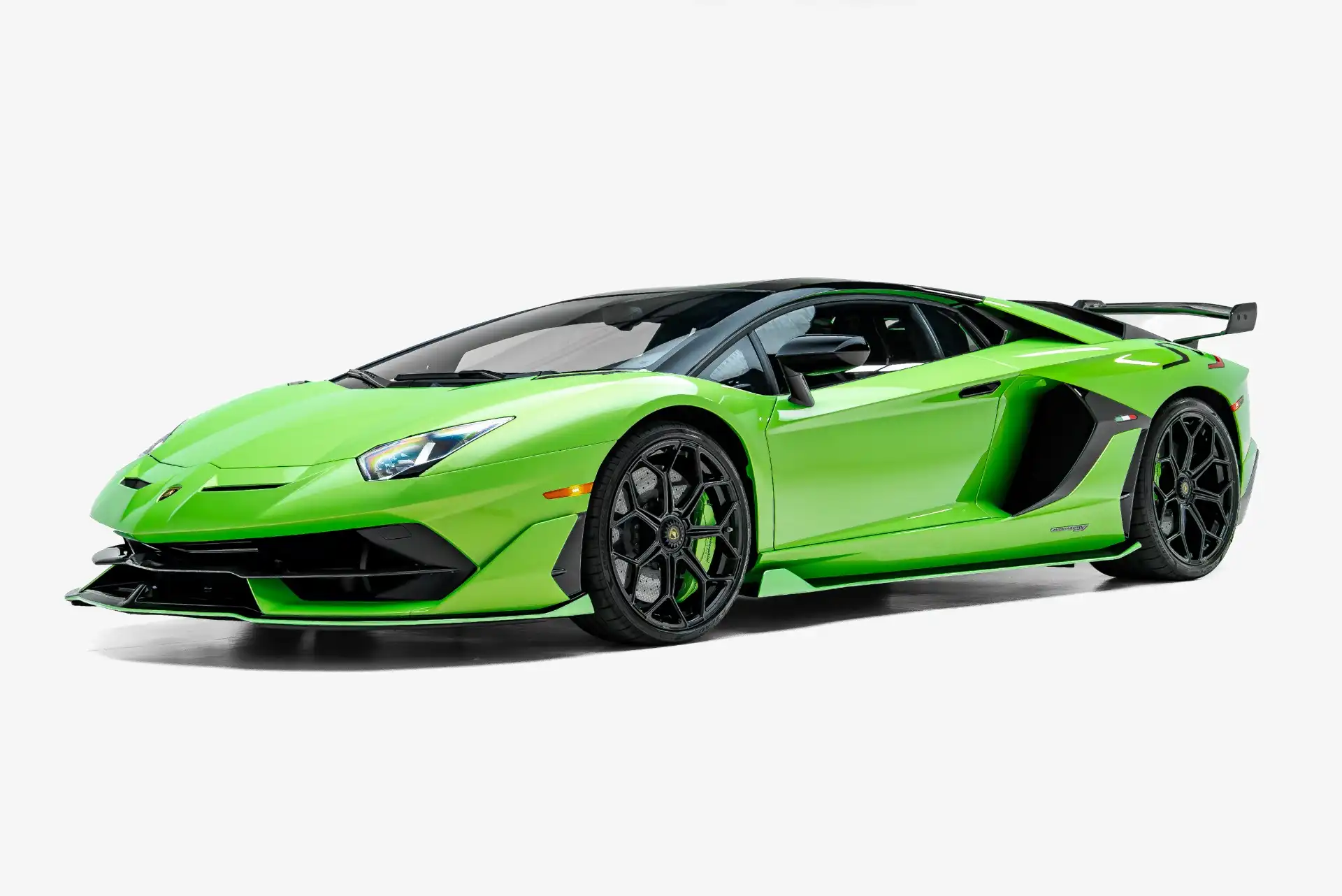 2019 Lamborghini Aventador SVJ Coupe's photo