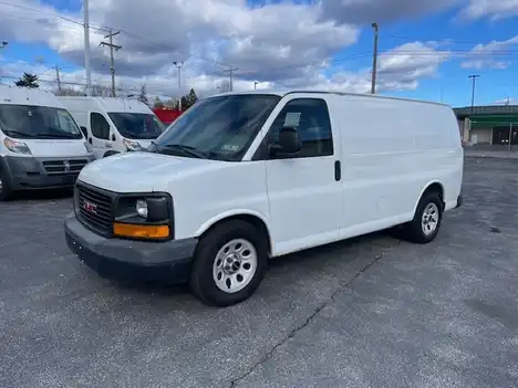 2009 GMC Savana 1500 AWD Cargo Van's photo
