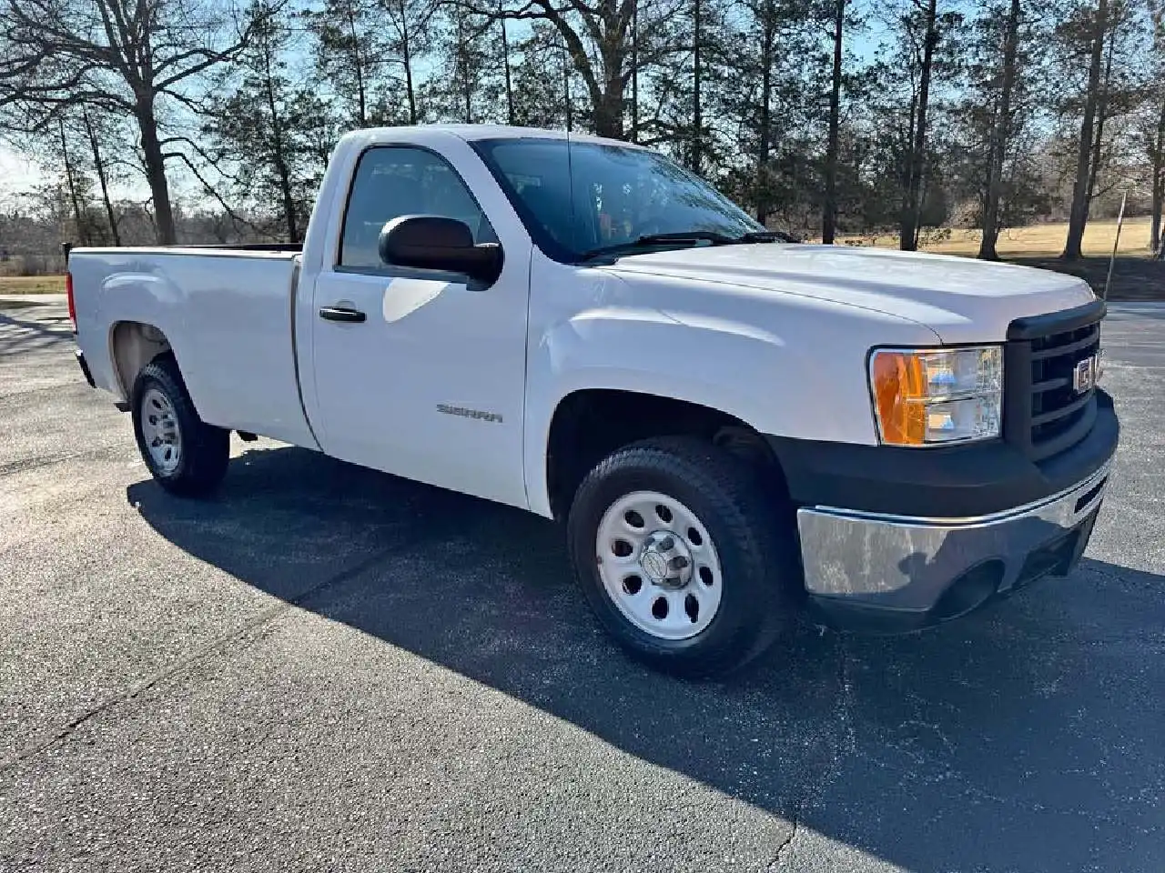 2013 GMC Sierra 2WD Regular Cab Work Truck LWB's photo