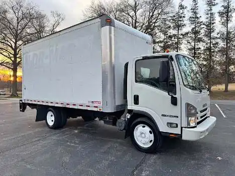 2017 Isuzu NPR-HD's photo