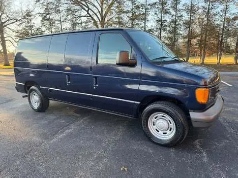 2006 Ford E-Series E-150 Van photo 3