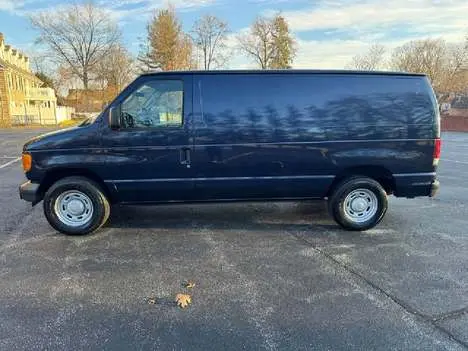 2006 Ford E-Series E-150 Van photo 4