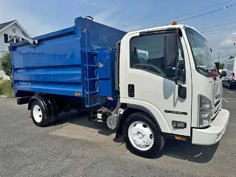 2020 Isuzu NPR-HD's photo