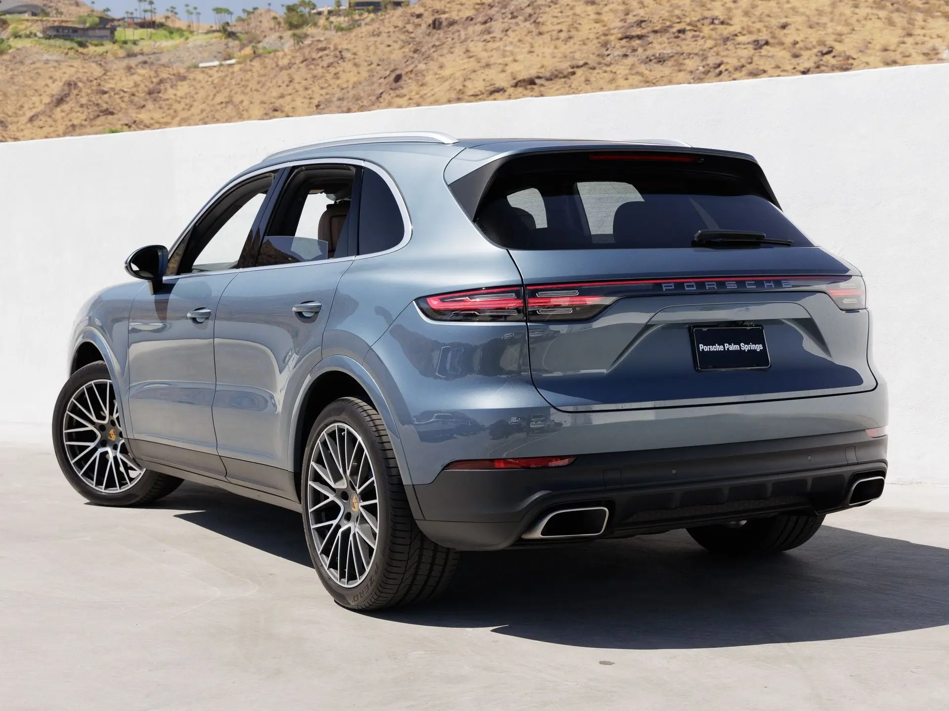 2019 Porsche Cayenne Base photo 3