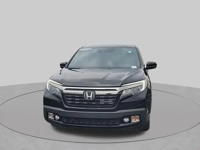 2019 Honda Ridgeline Black Edition photo 3