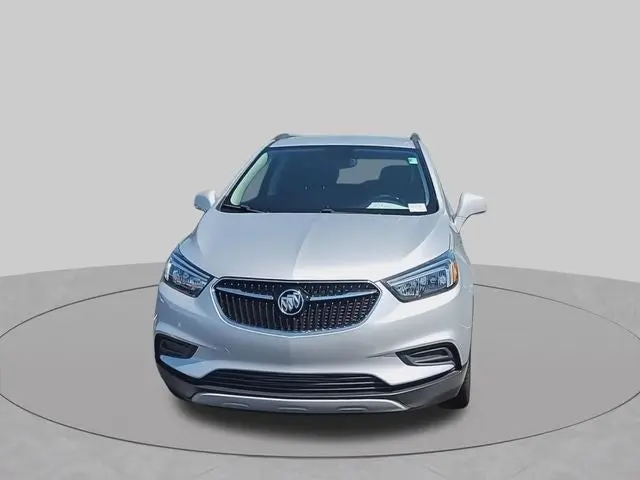 2022 Buick Encore Preferred AWD photo 3