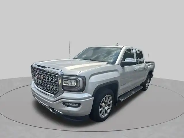 2017 GMC Sierra 4WD Crew Cab Standard Box's photo