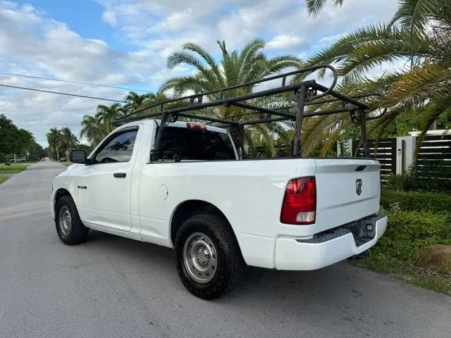 2010 RAM 1500 ST Regular Cab SWB photo 4