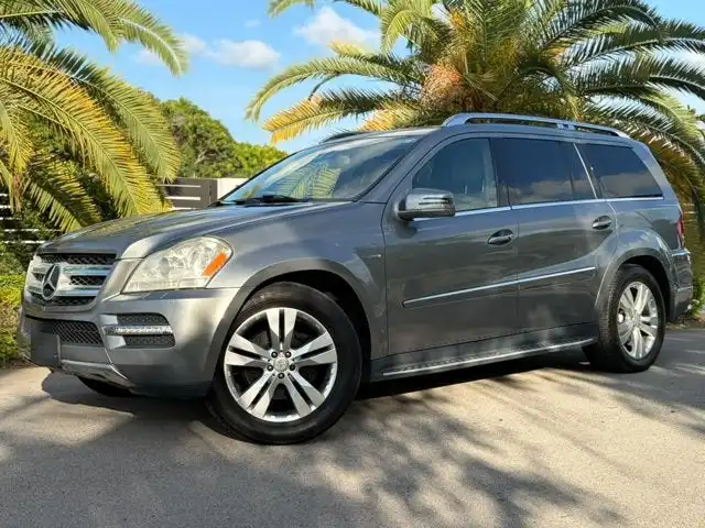 2011 Mercedes-Benz GL-Class GL350 BlueTEC's photo