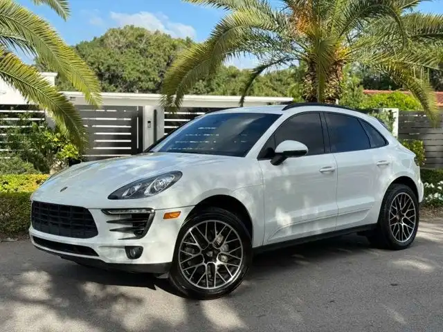 2015 Porsche Macan S's photo