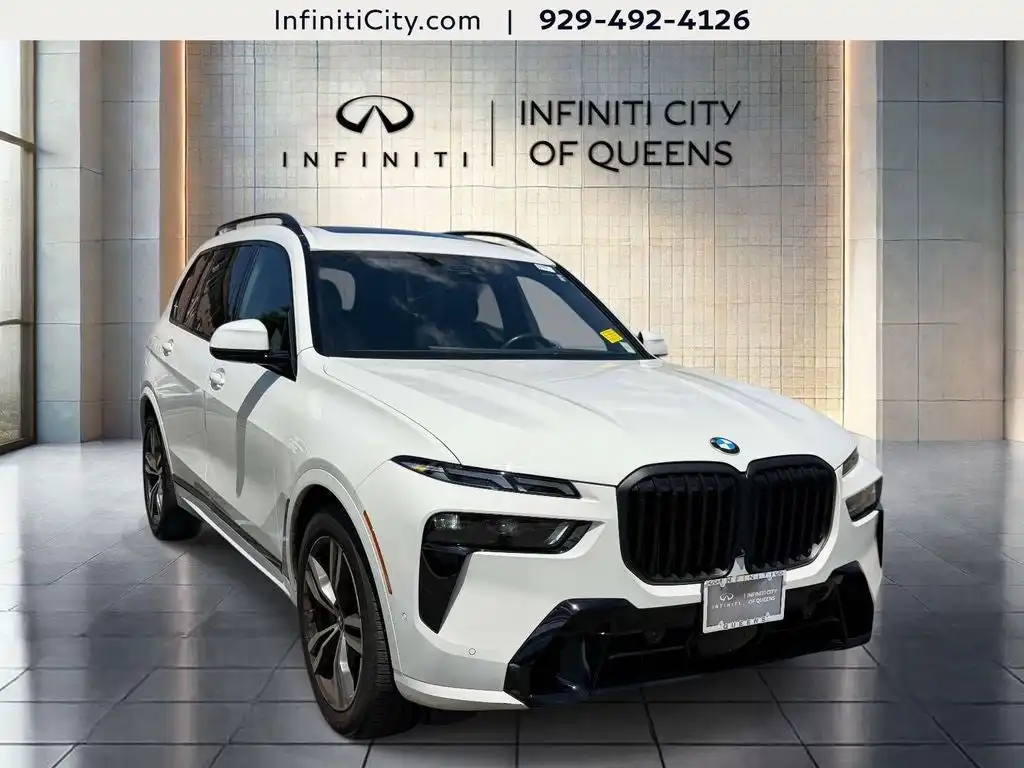 2025 BMW X7 xDrive40i's photo