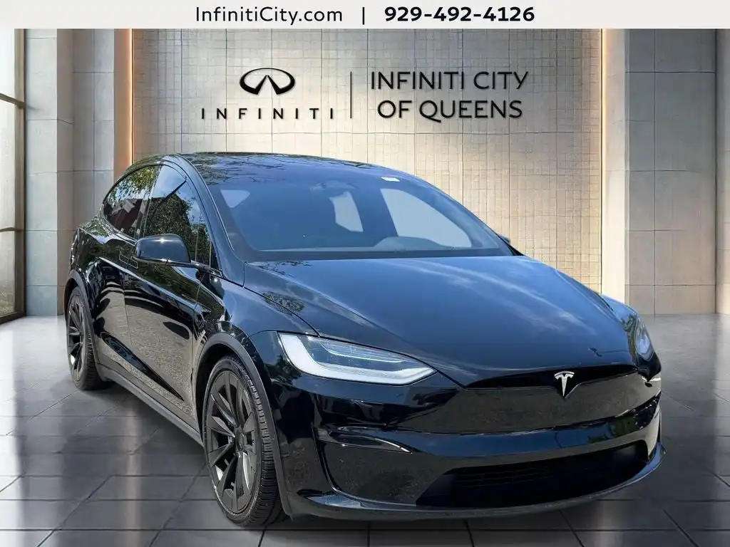 2023 Tesla Model X Long Range's photo