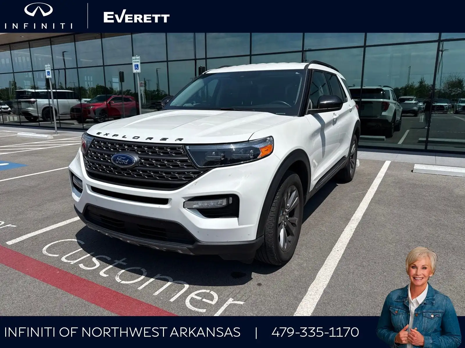 2022 Ford Explorer XLT 4WD's photo