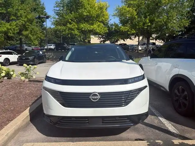 2025 Nissan Murano Platinum AWD's photo