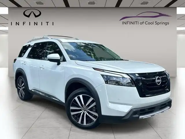 2025 Nissan Pathfinder Platinum 4WD's photo