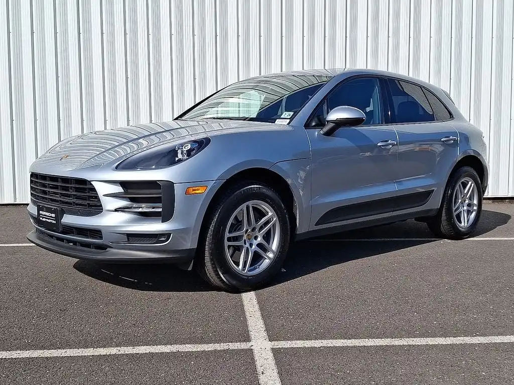 2021 Porsche Macan Base's photo