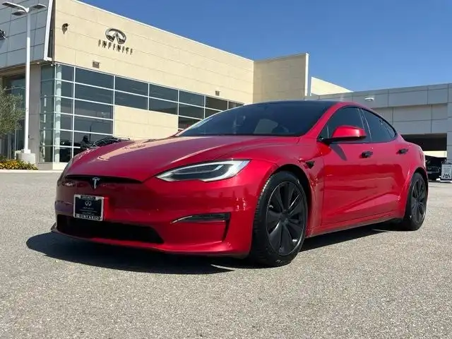 2021 Tesla Model S Plaid's photo